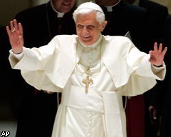 Папа Римский призвал спасти мир от гомосексуализма