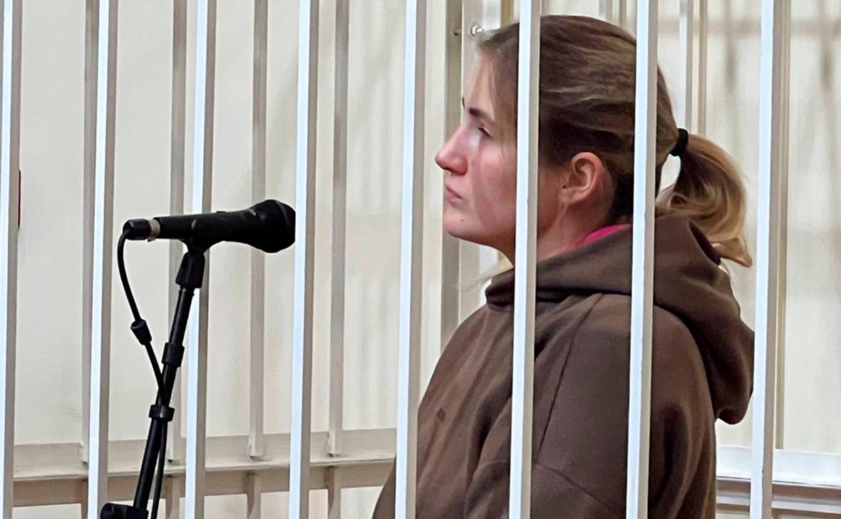 Алена Агафонова в зале суда
