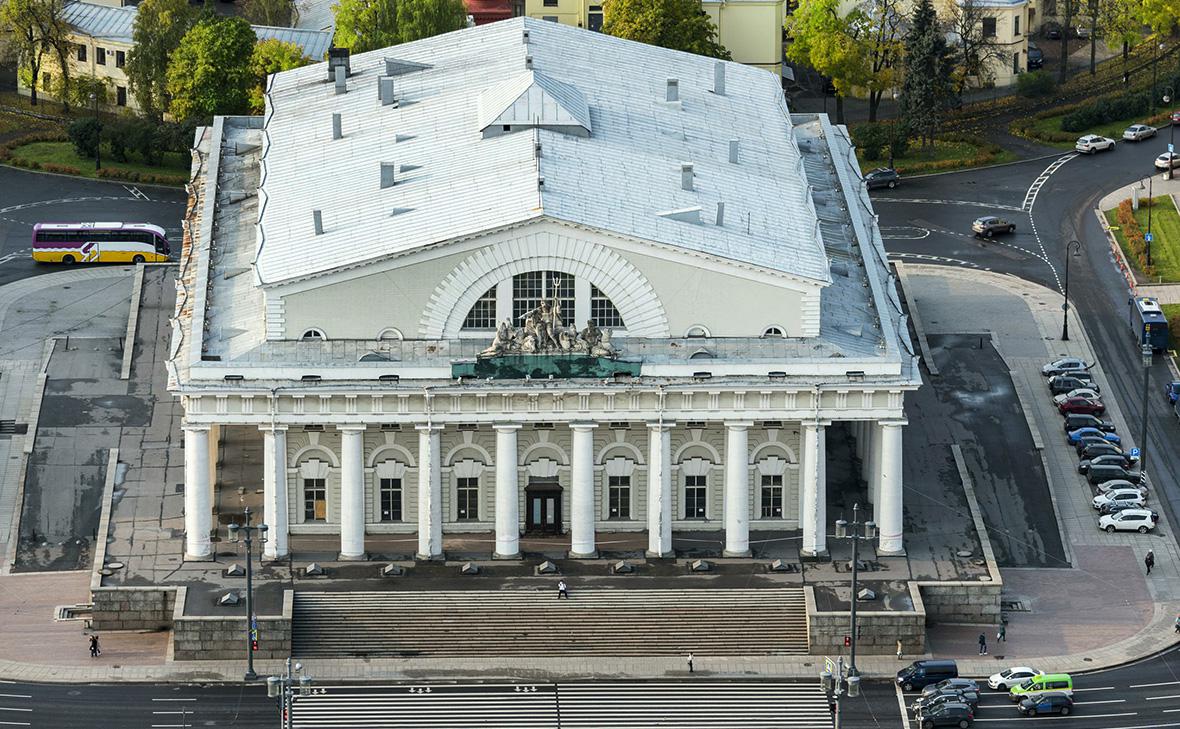 Здание&nbsp;Биржи на Васильевском острове в Санкт-Петербурге