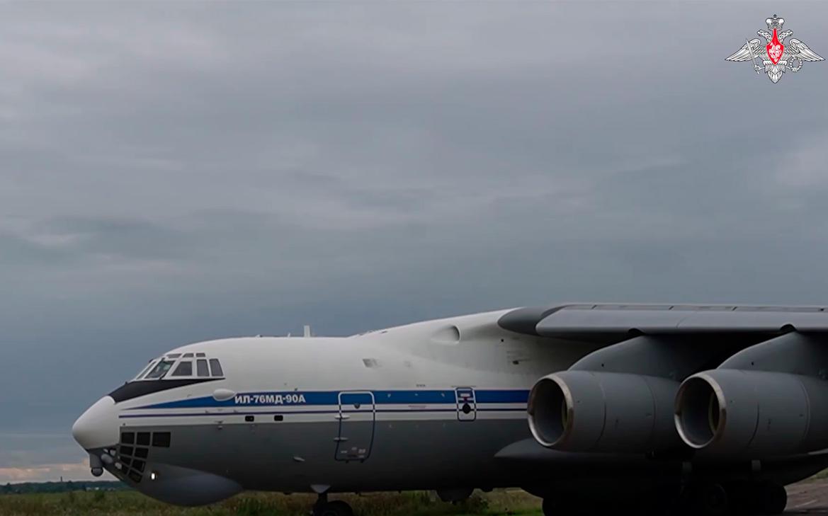Военная авиация России получила новый транспортник Ил-76МД-90А. Видео