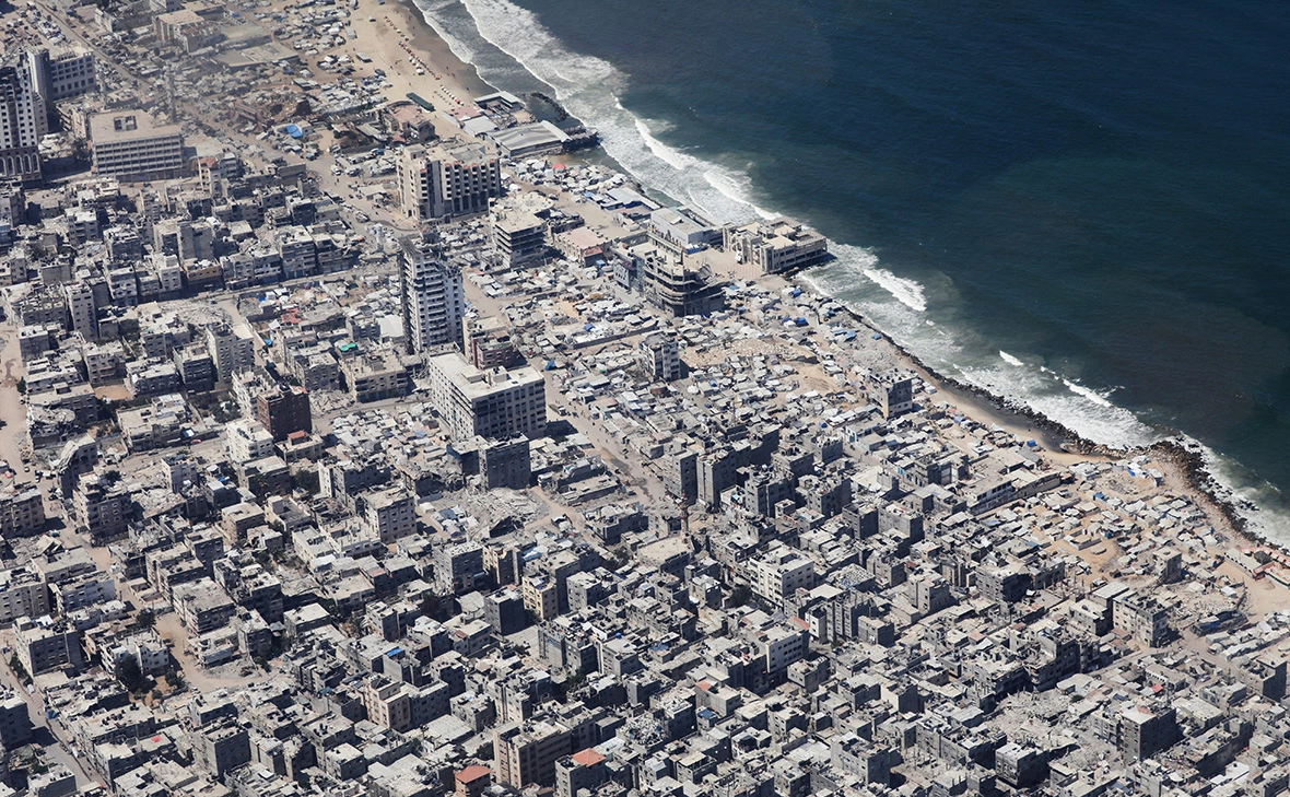 Alaa Al Sukhni / Reuters