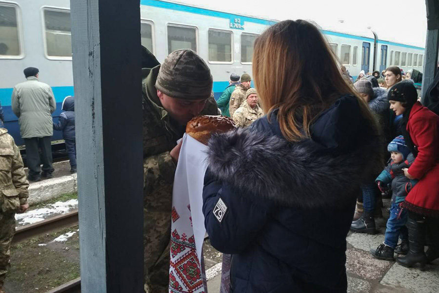 Фото: Движение по поддержке закарпатских военных - Виноградов / Facebook