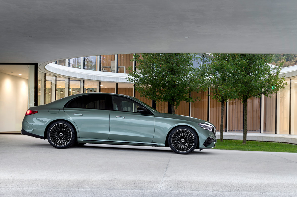 Mercedes-Benz E-Класс седан