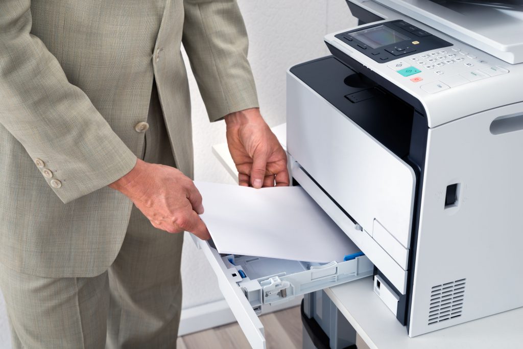 Минпромторг ожидает стабилизации поставок офисной бумаги в течение недели