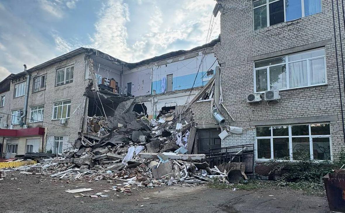 В Екатеринбурге обрушилась часть офисного здания