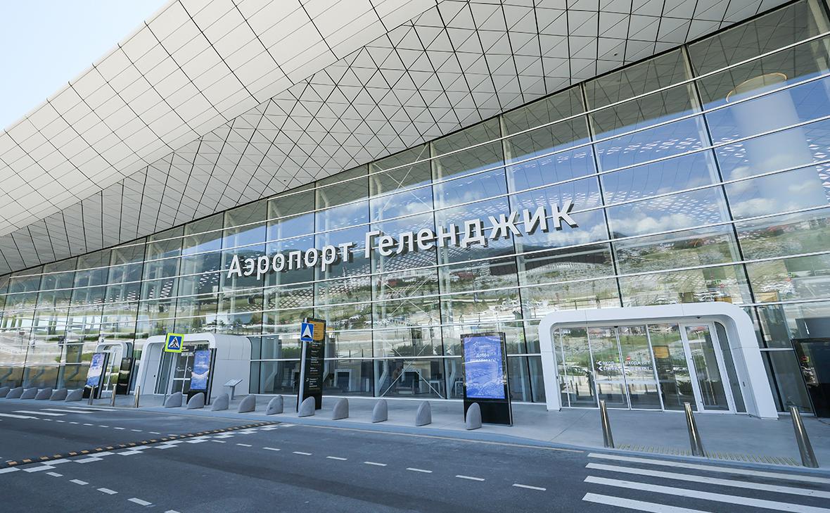 В аэропортах Геленджика и Волгограда ввели ограничения на полеты