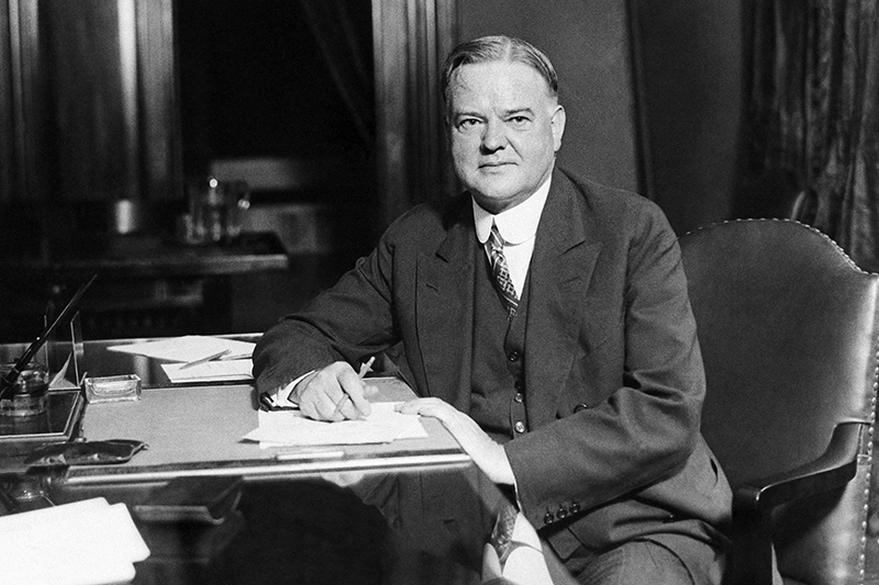 Президент: Герберт Гувер, 1928 год

Лозунг: ​Who but Hoover? (&laquo;Кто, если&nbsp;не&nbsp;Гувер?&raquo;)
