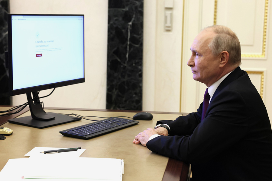 Владимир Путин проголосовал на выборах мэра Москвы в онлайн-режиме