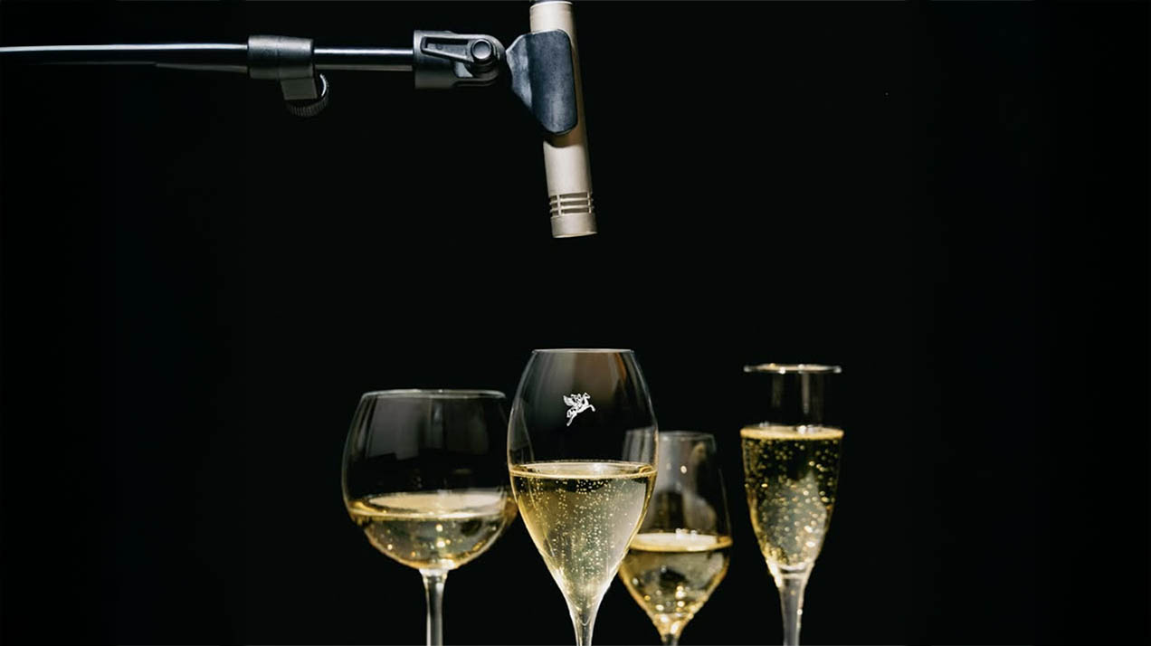 Шампанский дом объединил дегустацию с сенсорным экспериментом