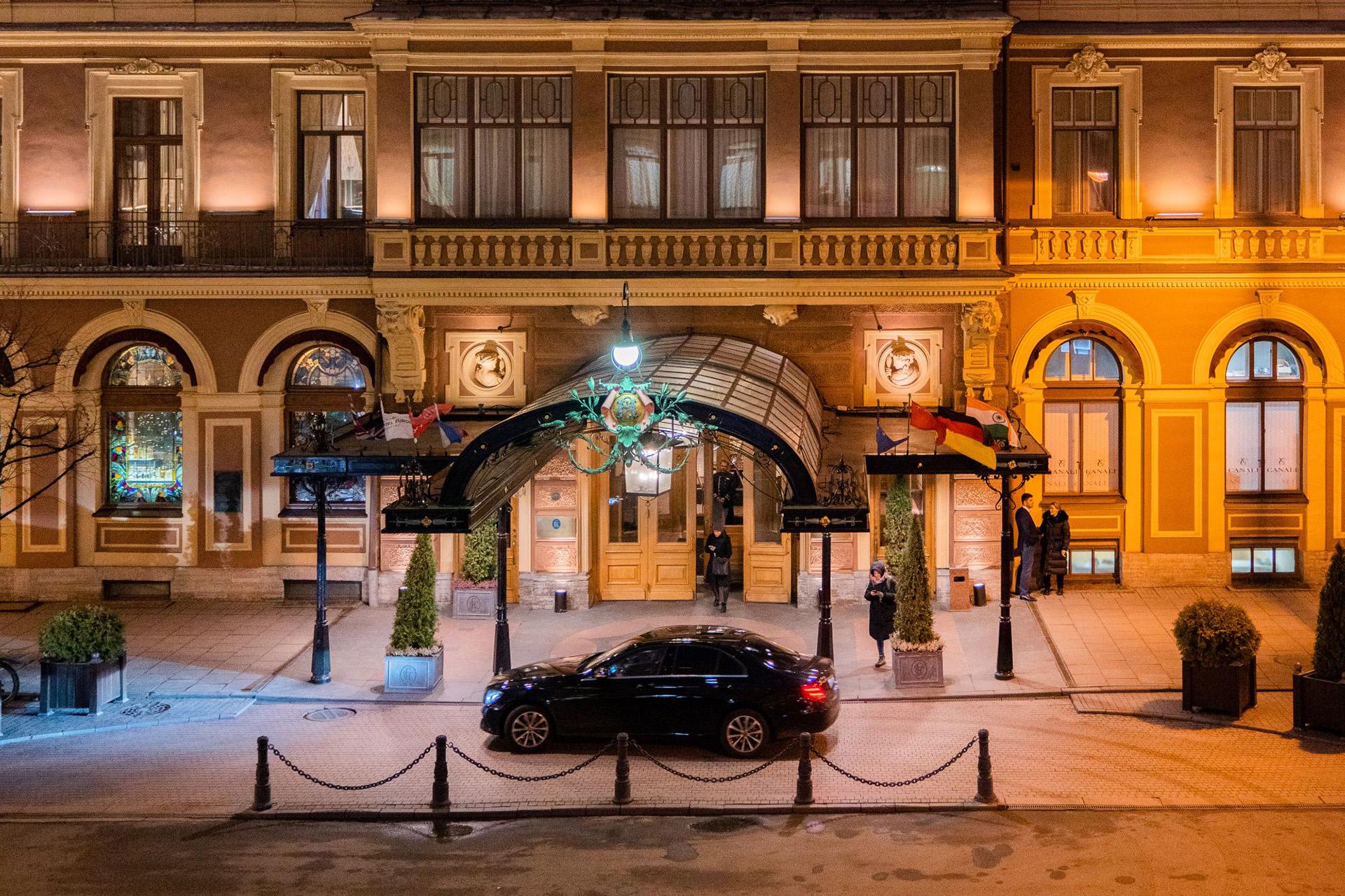 Вуди Аллен и «Щелкунчик»: как встречать Новый год в «Гранд Отеле Европа»