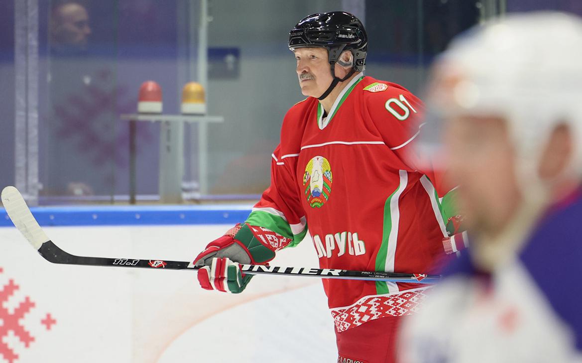 Лукашенко рассказал о последствиях падения во время хоккейного матча