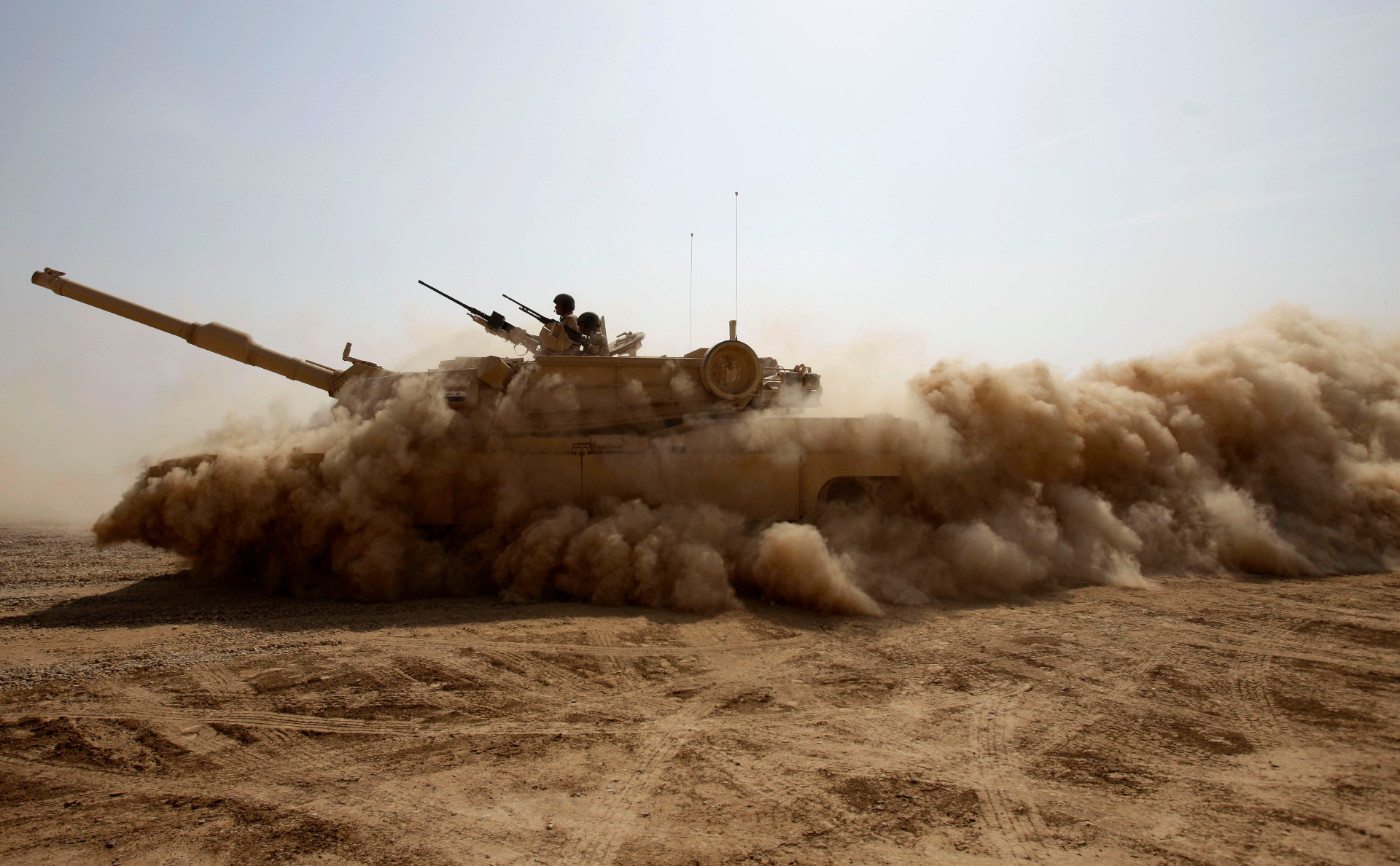 Танк M1A1 Abrams во время учений в Ираке