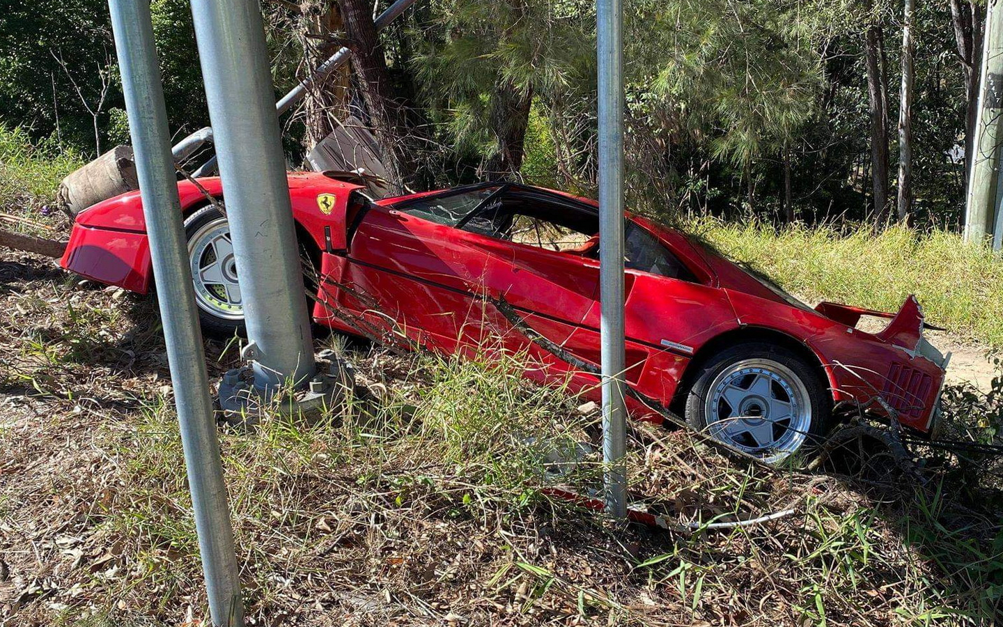 Редкий Ferrari разбили во время тест-драйва. Фотофакт