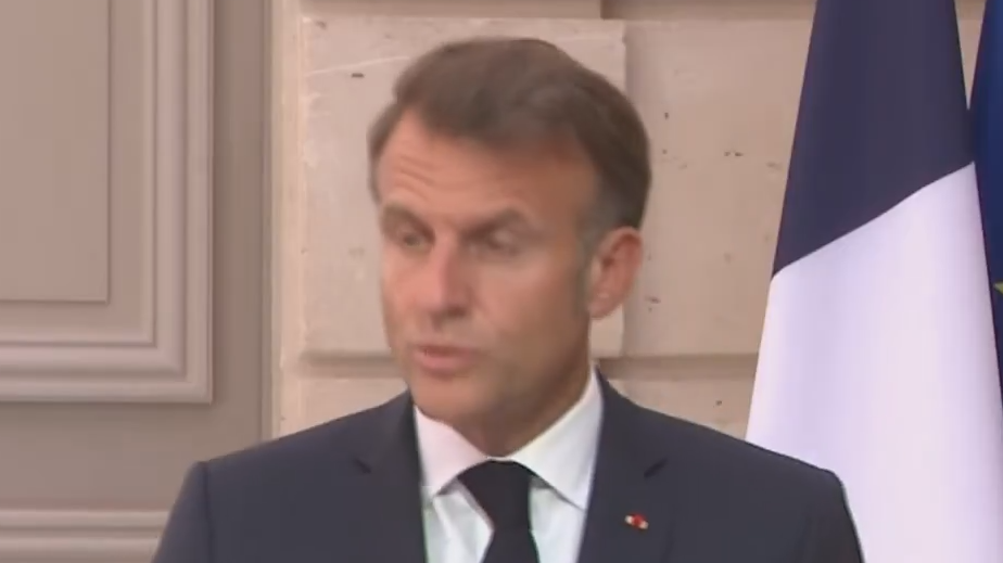 Макрон пообещал совместные с США санкции против России из-за Украины