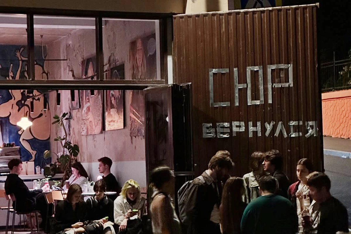 Бетон вместо паркета: почему ugly dining стал мощным трендом