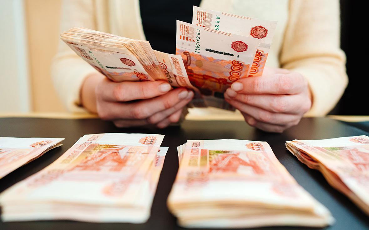 «Перекрыть канал». Зачем в России ужесточили вывоз наличных за рубеж