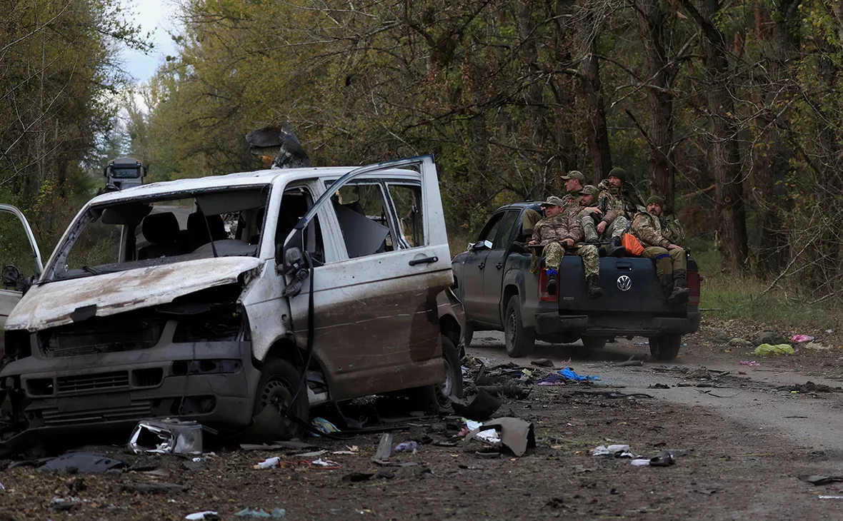 Zohra Bensemra / Reuters