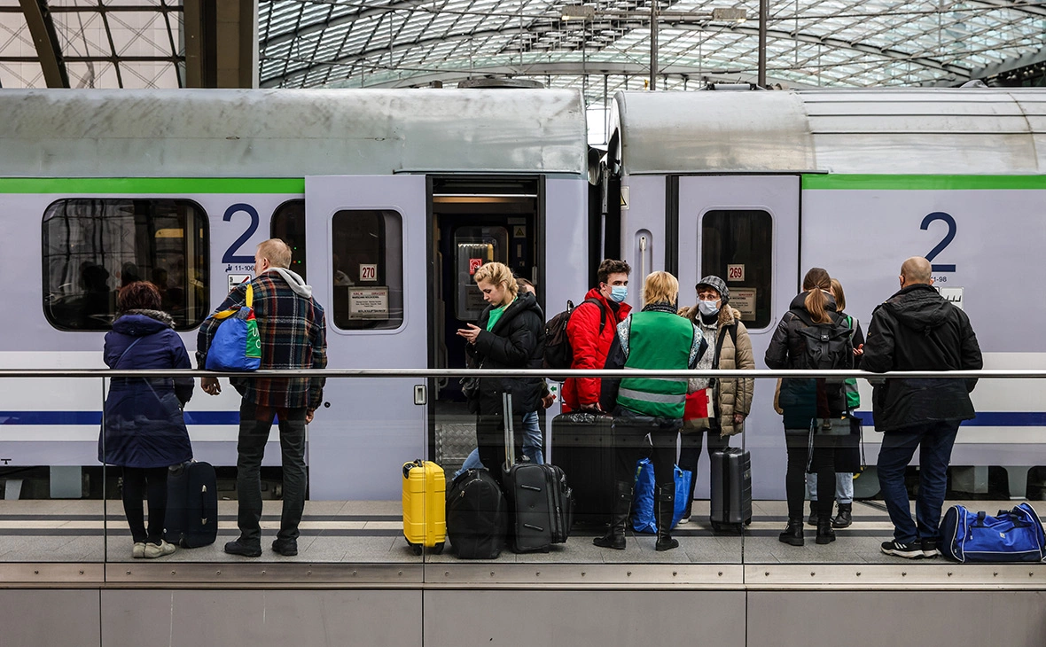 Omer Messinger / Getty Images