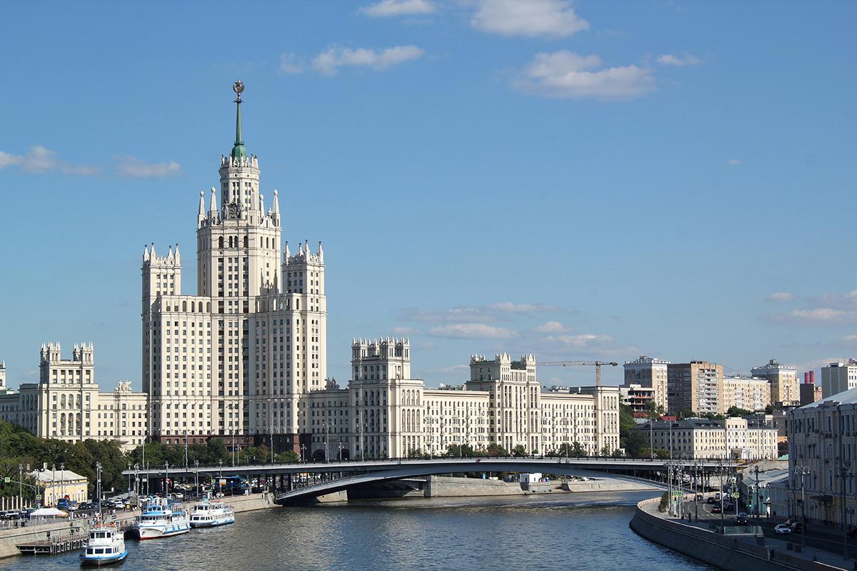 Жилой дом на Котельнической набережной