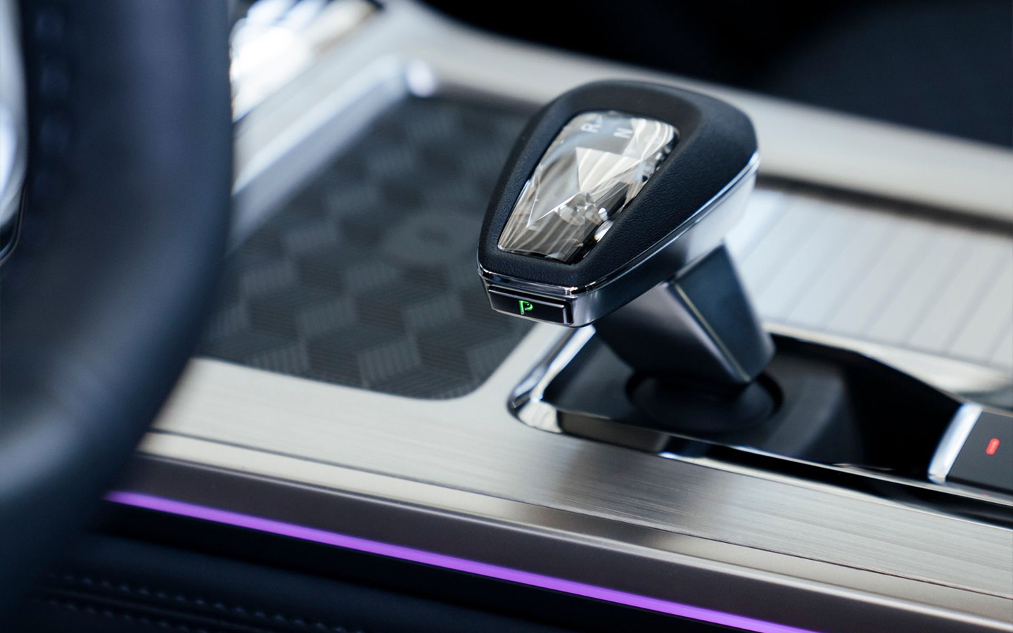 Обновленный Exeed TXL стал дешевле на ₽300 тыс. с момента дебюта в России