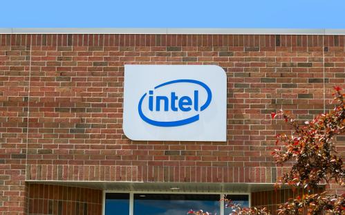 Акции Intel упали более чем на 27% на фоне ухудшения прогнозов по выручке