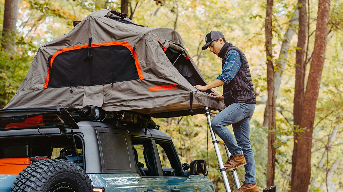 У нового Ford Bronco появилась версия с палаткой на крыше