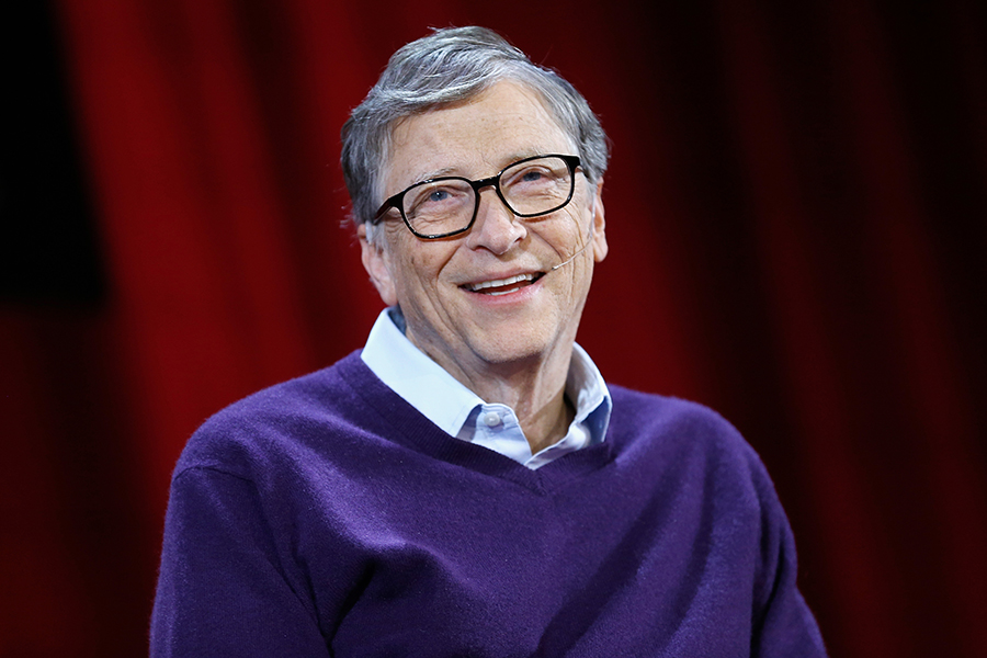 С шестого на седьмое место опустился владелец Microsoft Билл Гейтс. Но его состояние тоже выросло за год&nbsp;&mdash; с $104 млрд до $128 млрд.