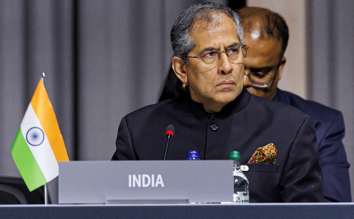 Michael Buholzer / Reuters