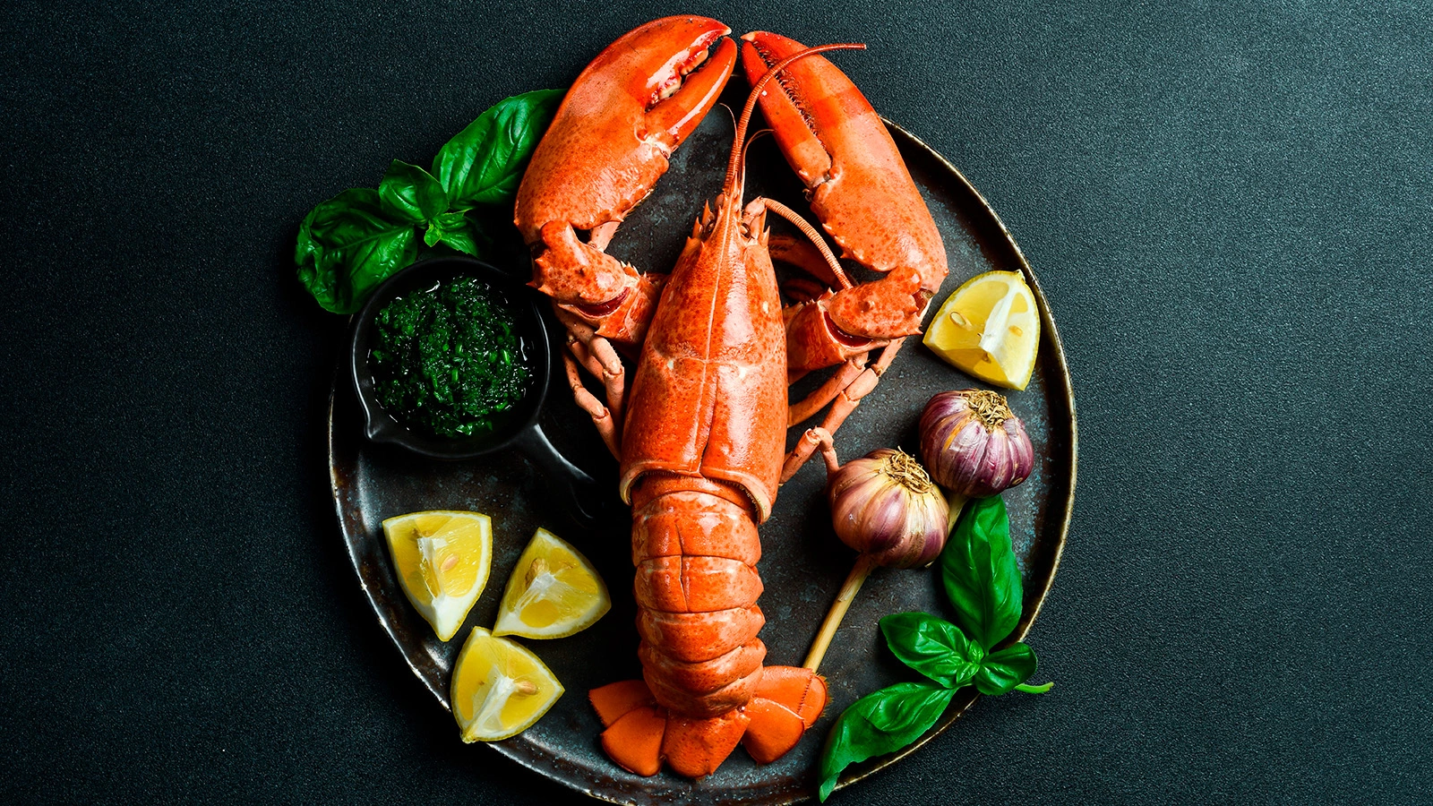 В Великобритании запретили варить омаров живыми