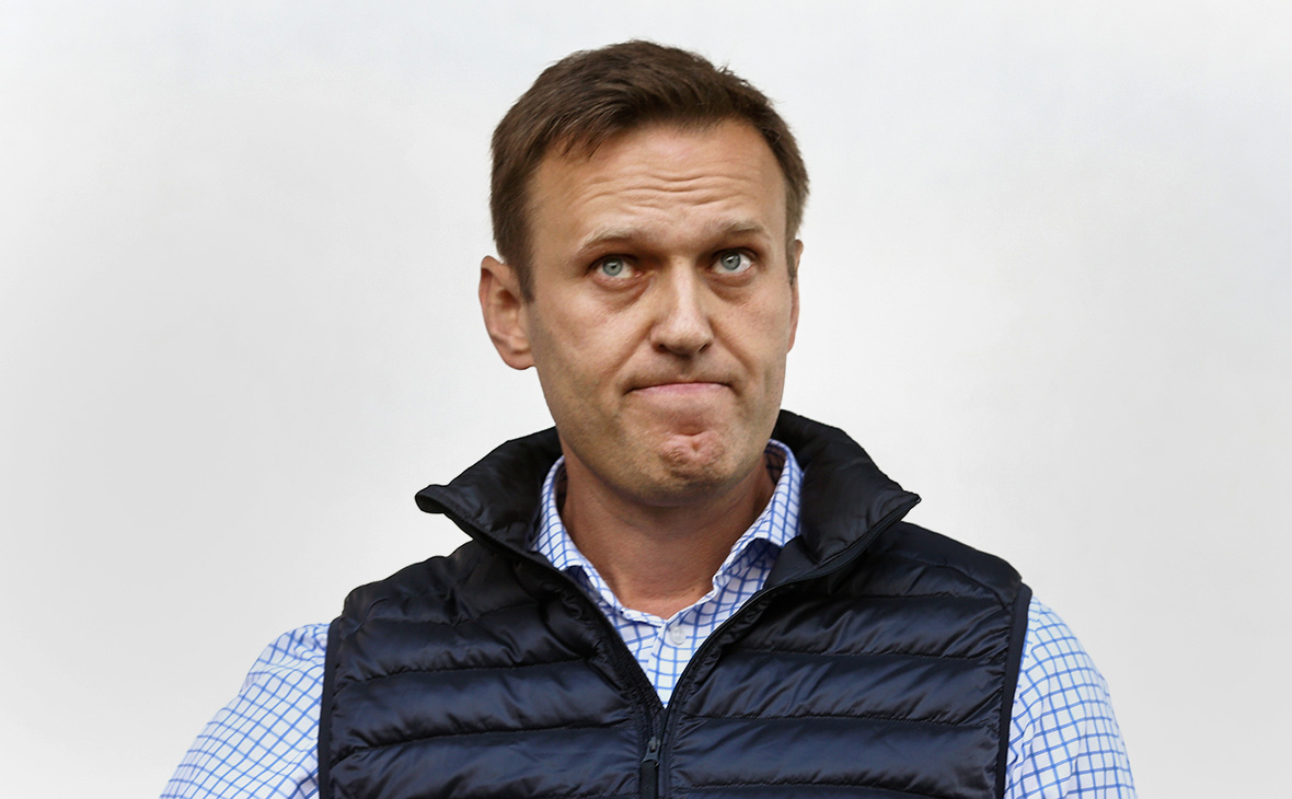 Навальный назвал спасших его от убийства «неизвестных добрых друзей»