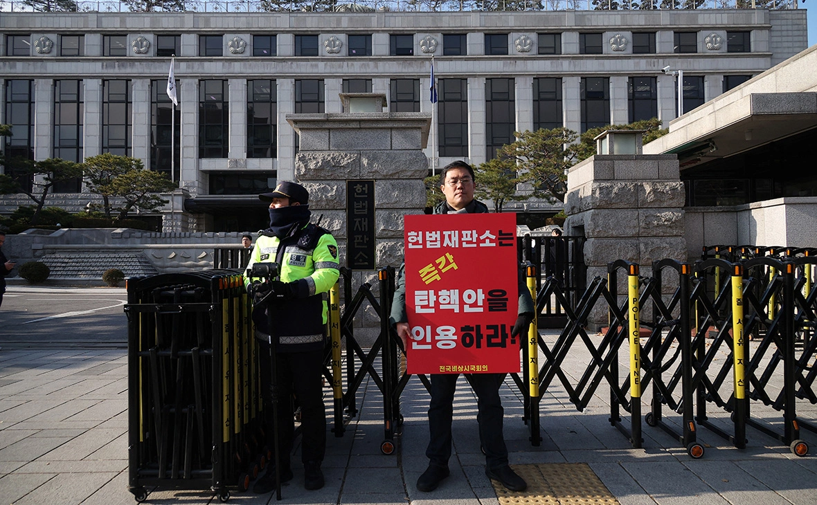 Kim Hong-Ji / Reuters