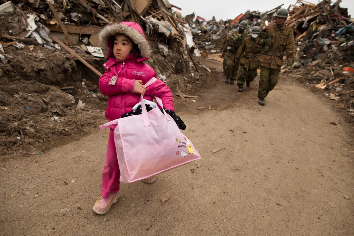 Из зоны вокруг «Фукусимы» эвакуировали около 160 тыс. человек