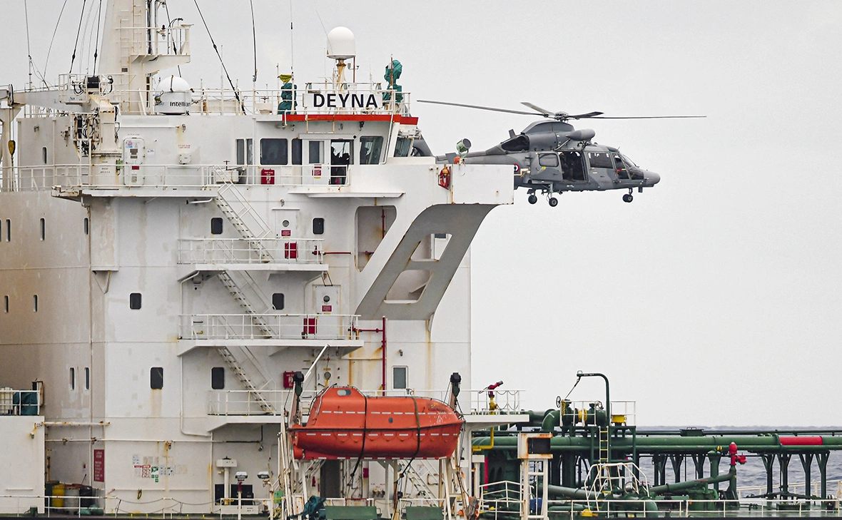 Prefecture maritime de la Mediterranee / Etat Major des Armees / Reuters