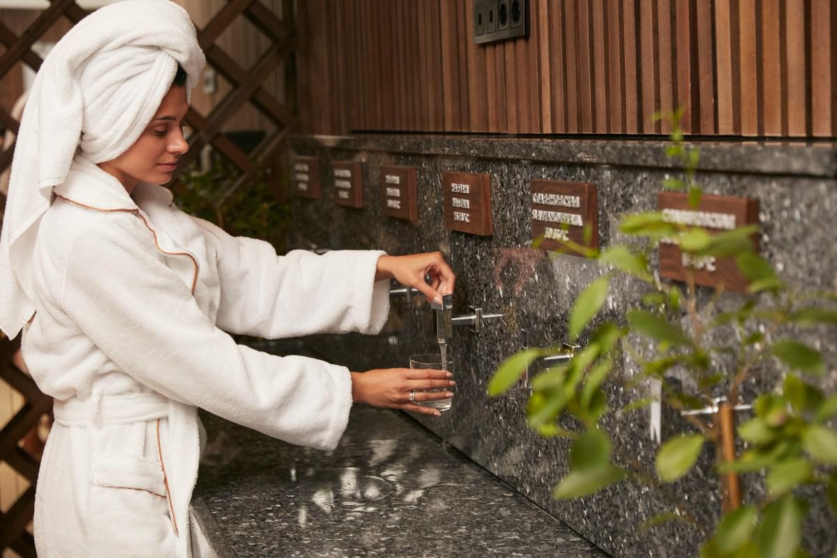 Минеральные воды из собственного бювета в MAYRVEDA Кисловодск 5*