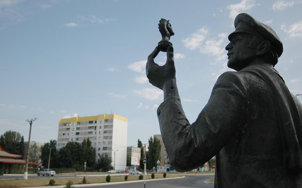 Защиту от «бабушкиной схемы» с квартирой нашли в принципе из «12 стульев»