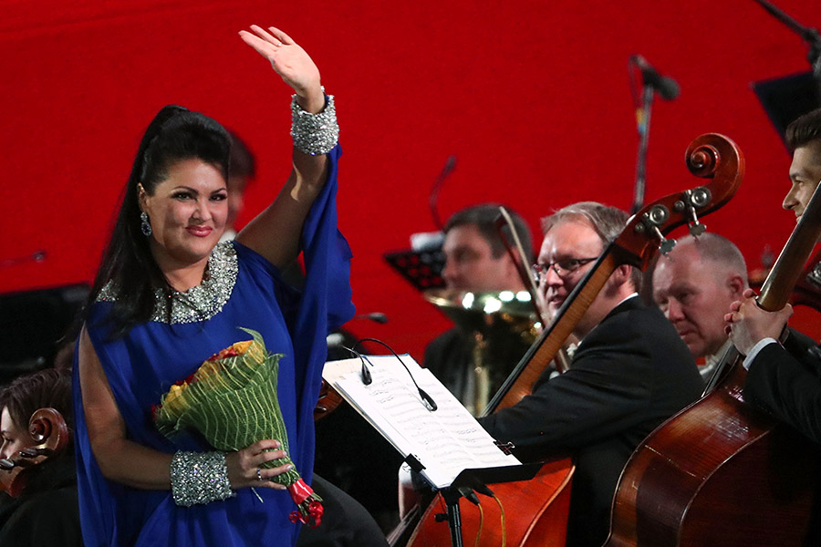 Российская оперная певица Анна Нетребко на гала-концерте на Красной площади
