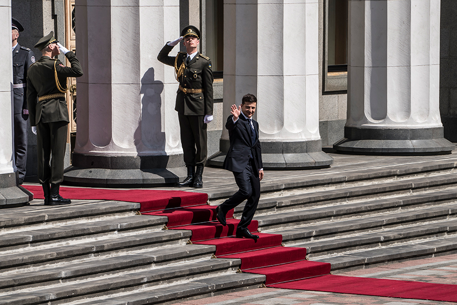 После торжественной церемонии в Раде Владимиру Зеленскому были представлены руководители силовых ведомств Украины и командующие видами Вооруженных сил страны