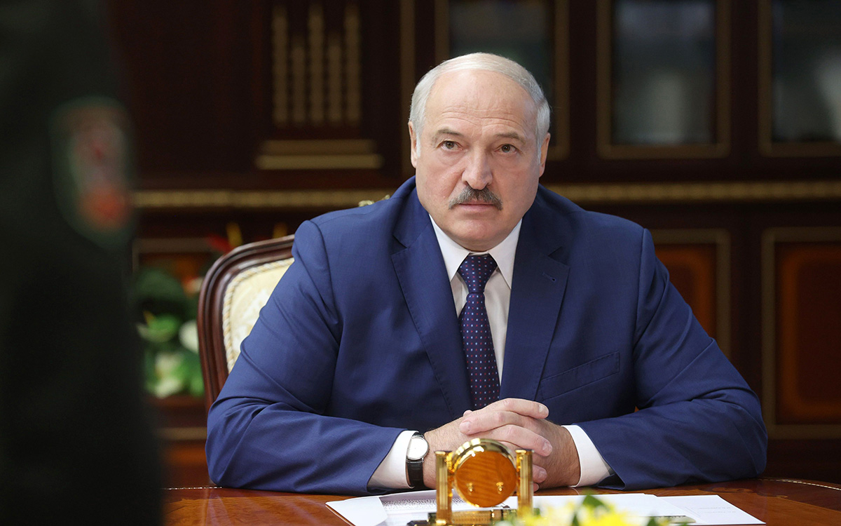 Лукашенко отказался извиняться перед народом Белоруссии