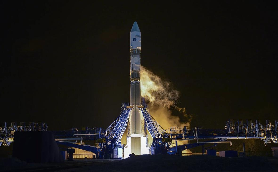 Минобороны сообщило о запуске ракеты с военным спутником с Плесецка