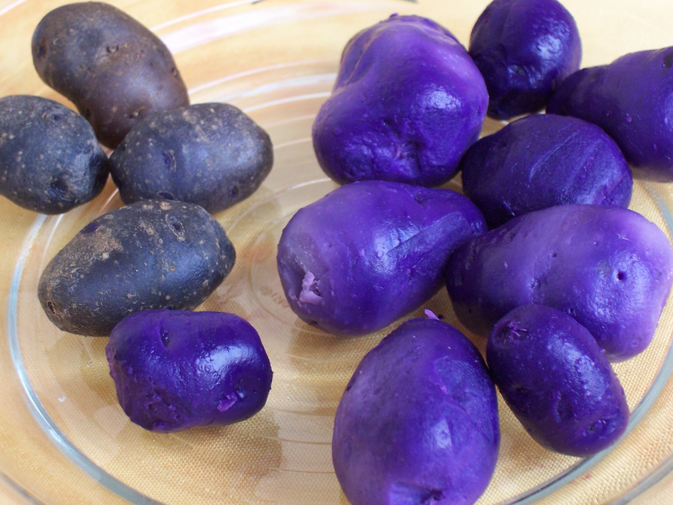 <p>Фиолетовый картофель</p>