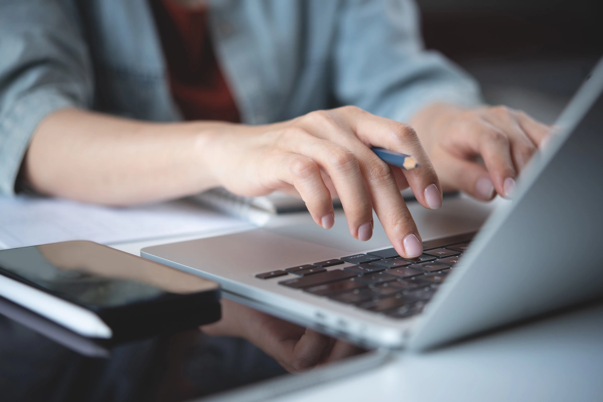 В описании вакансии могут указывать как gross-, так и net-зарплату