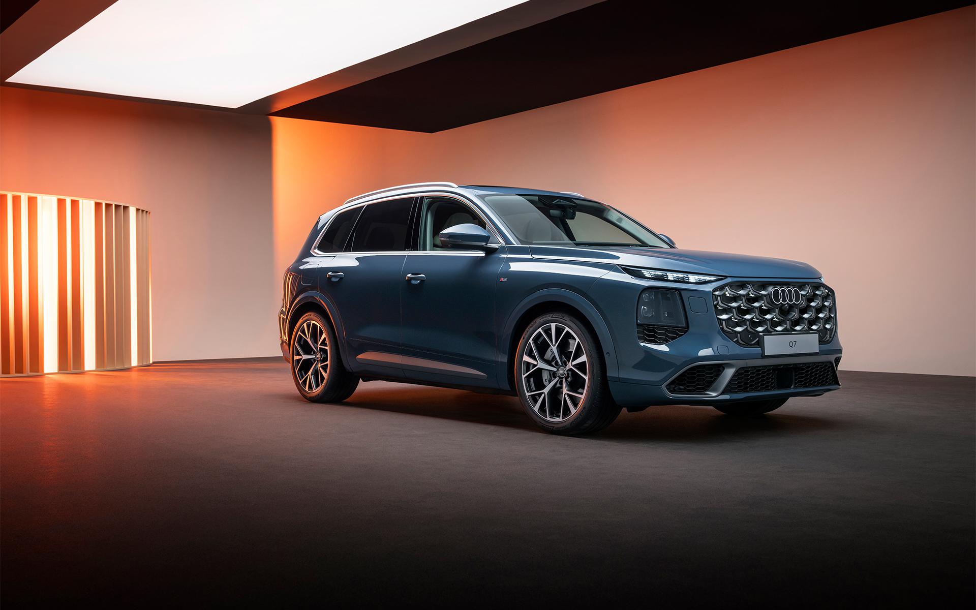 Дилеры привезут новый Audi Q7 в Россию. Сроки поставок — до трех месяцев