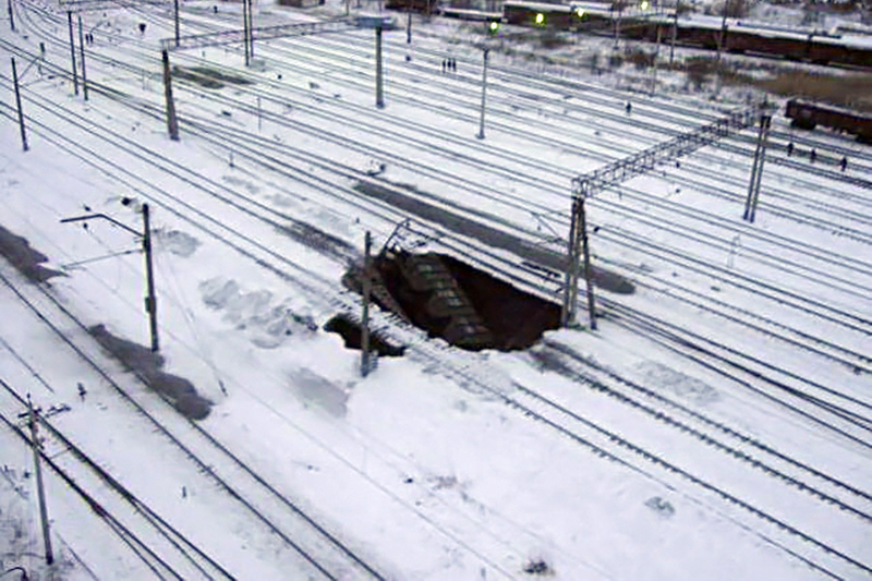 В 2010 году провал произошел около&nbsp;железнодорожной станции Березники, ушел под&nbsp;землю один из&nbsp;вагонов проходившего по&nbsp;путям товарного поезда. Полость засыпали, но&nbsp;станцию пришлось закрыть
