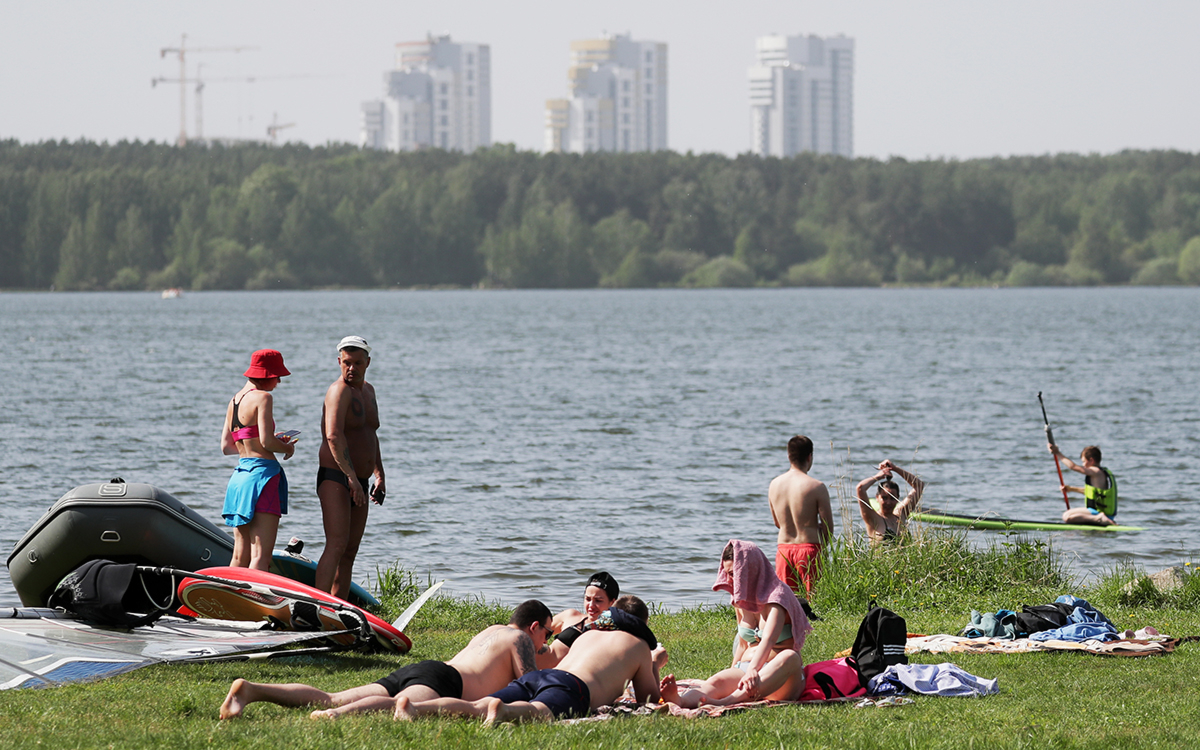 Вильфанд предупредил об аномальной жаре в некоторых частях России