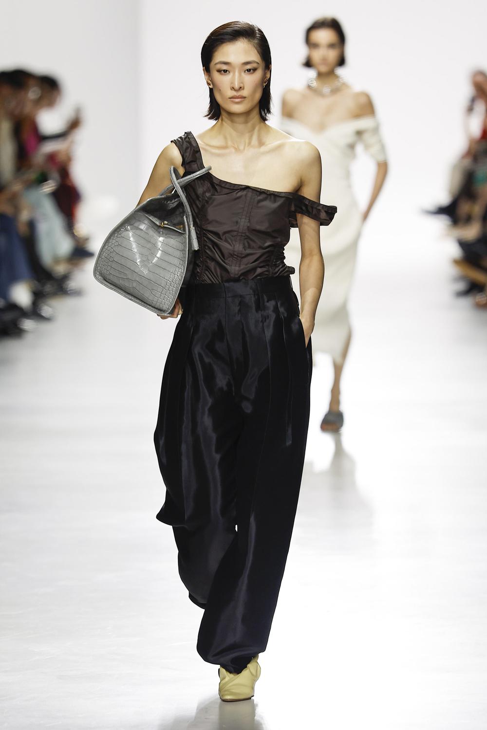 Показ Bottega Veneta, весна-лето 2026