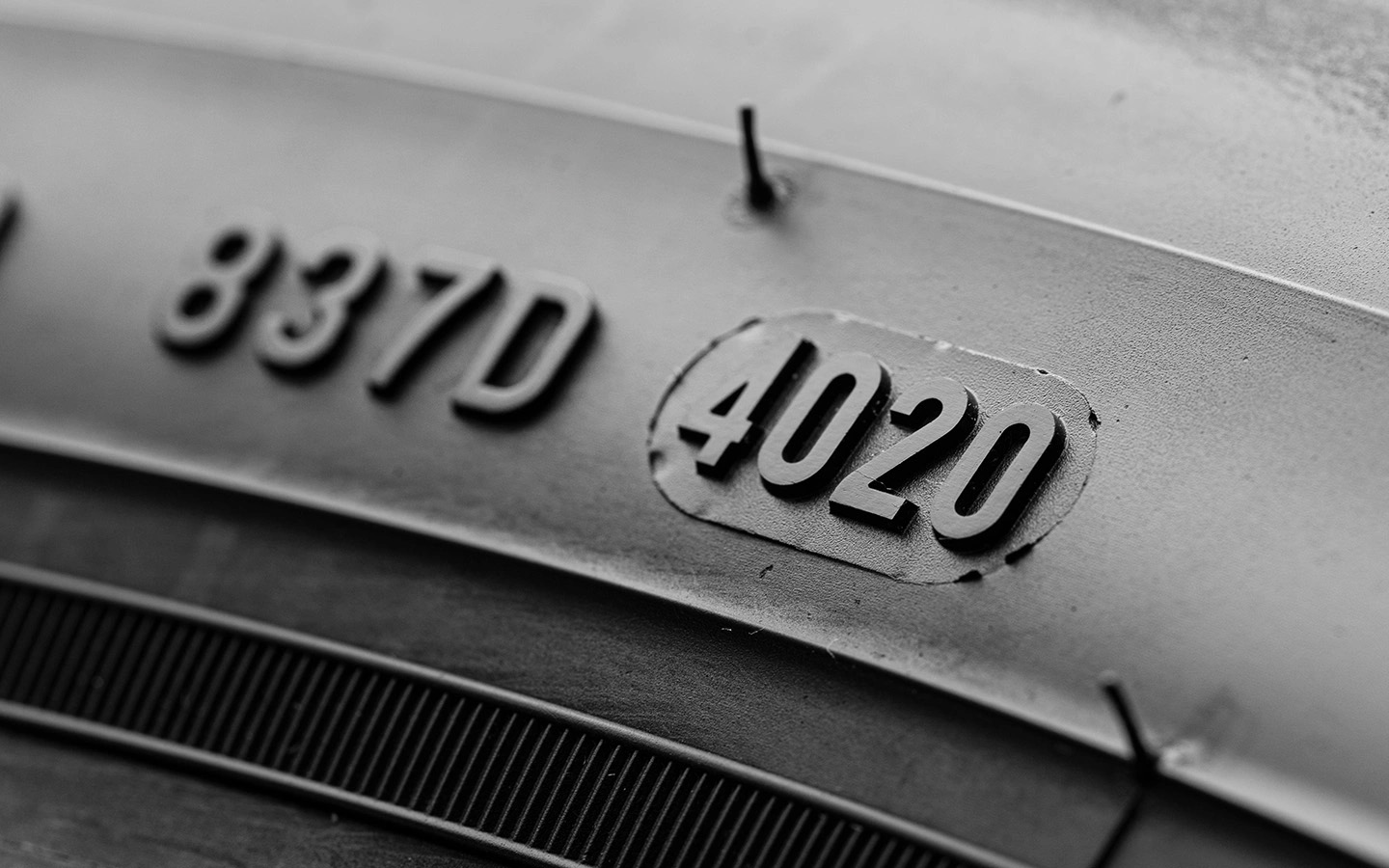 Первые два символа &mdash; номер недели производства (от 01 до 52). Последующие два &mdash; последние две цифры года