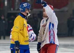 Российские хоккеисты проиграли финал шведам