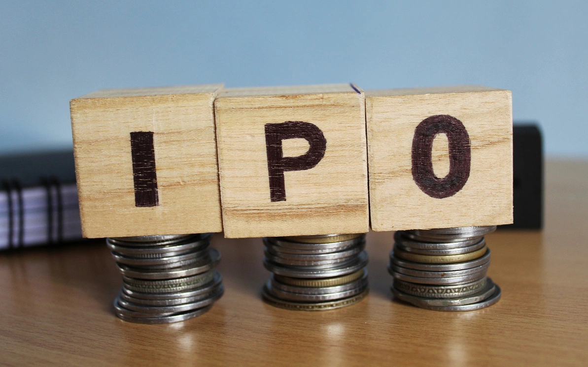 ЦБ подумает об ответственности для блогеров за рекламу IPO - РБК Инвестиции