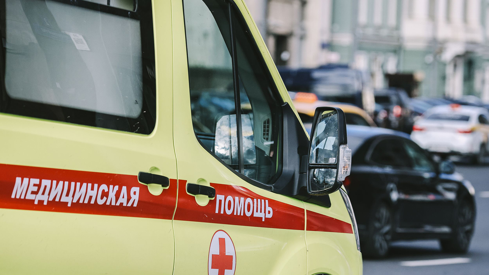 В Москве спасли ребенка, который несколько дней ел диван. Что с ним