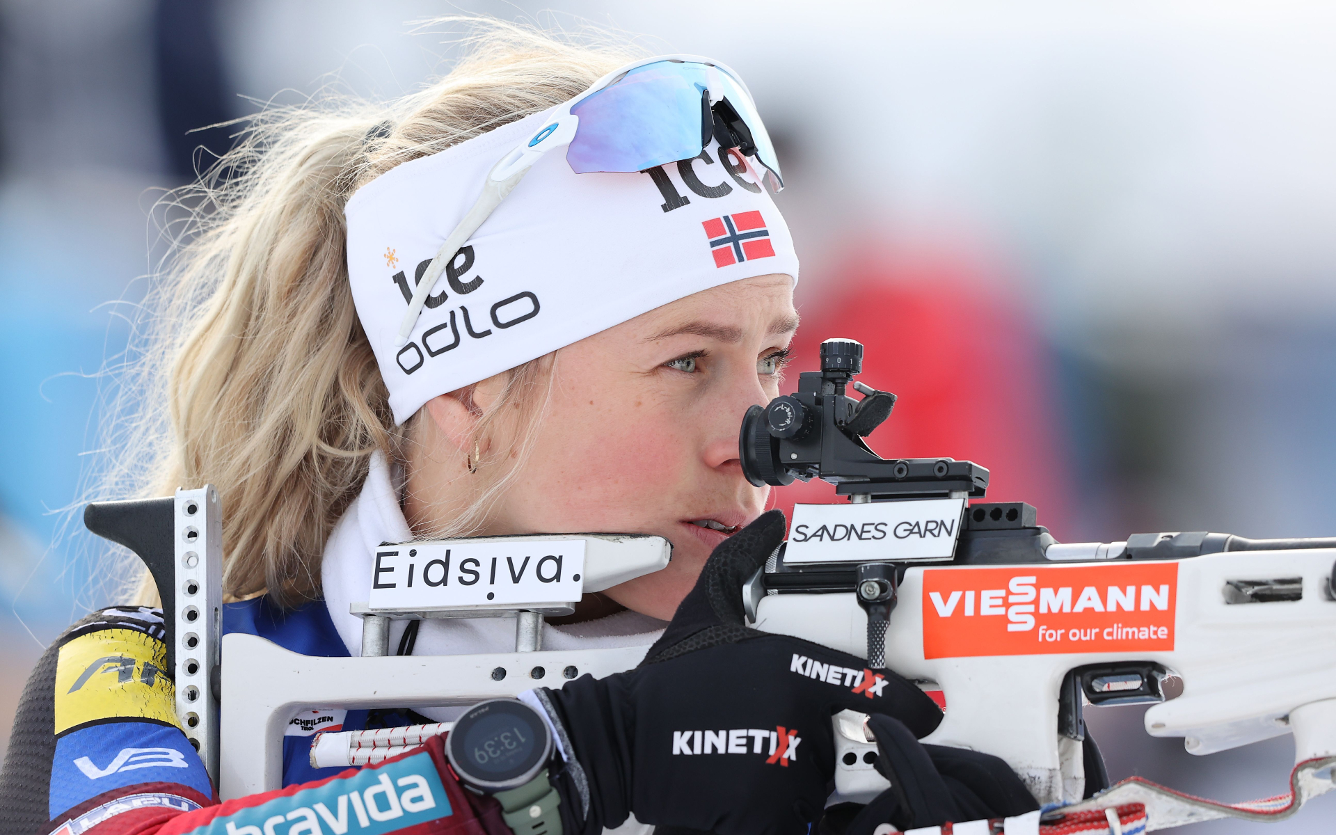 Норвежка Экхофф выиграла спринт на заключительном этапе КМ по биатлону